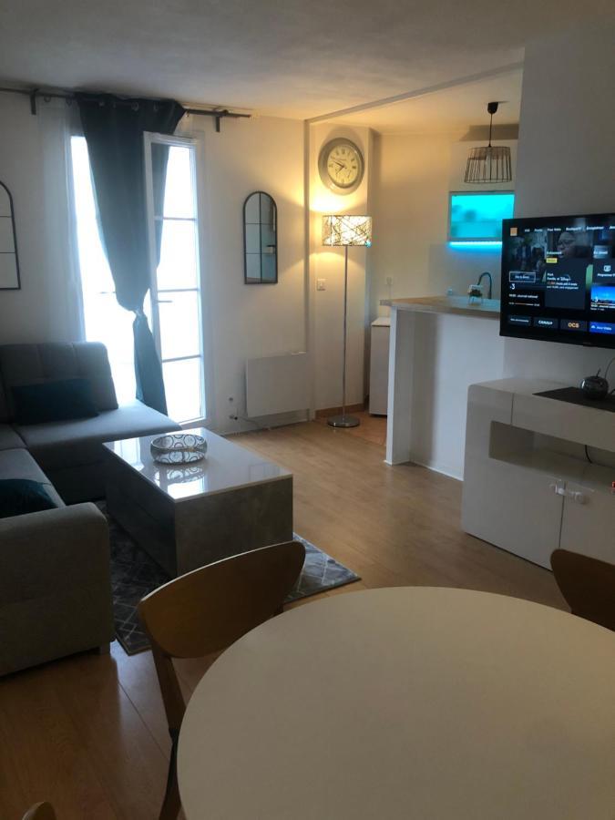 Appartement place toscane Serris Extérieur photo